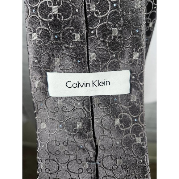Calvin Klein Men's Silk Necktie Gray and White Pattern 100% Silk - Picture 4 of 5
